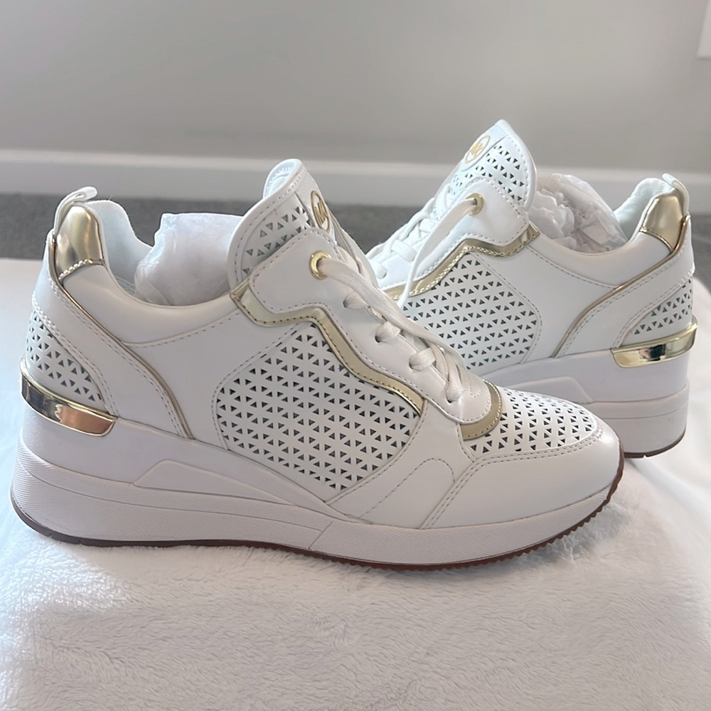 Micheal Kors Sneakers 👟